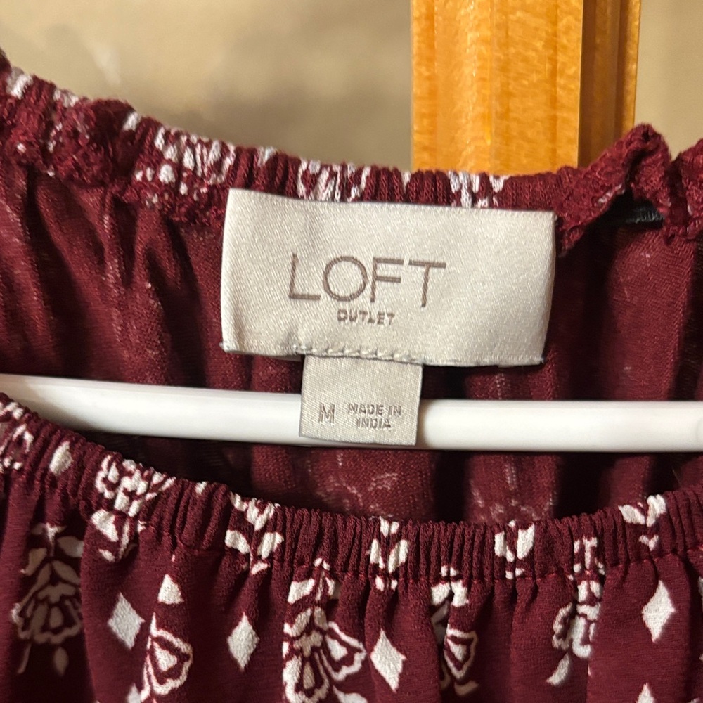 The LoftFloral Burgundy Sleeveless Top - Picture 2 of 4